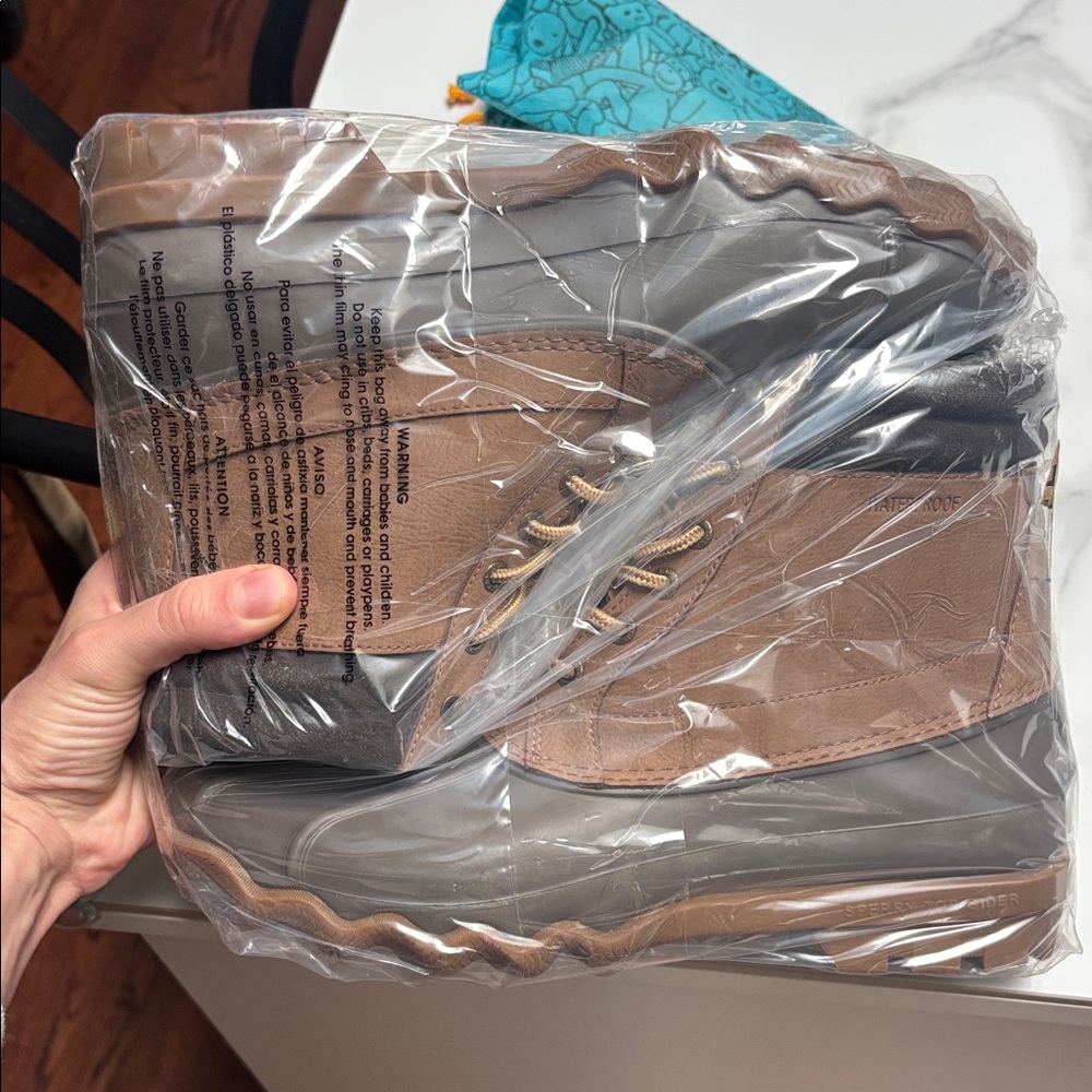 Men's Waterproof Sperry topsider Boots - Picture 9 of 10